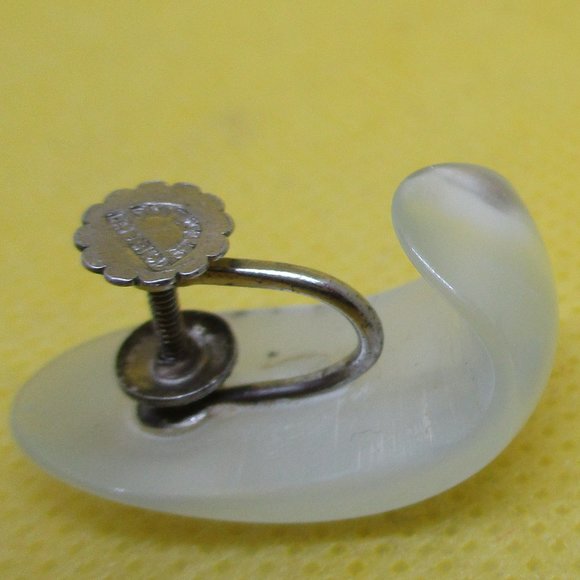 RICHELIEU STERLING SILVER Earrings Richelieu Blue Moonglow1/2 Hoop Screw Back - Picture 12 of 15